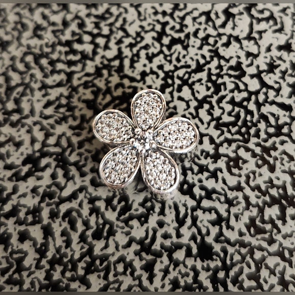 PANDORA Dazzling Daisy Sterling Silver Charm - Picture 3 of 6